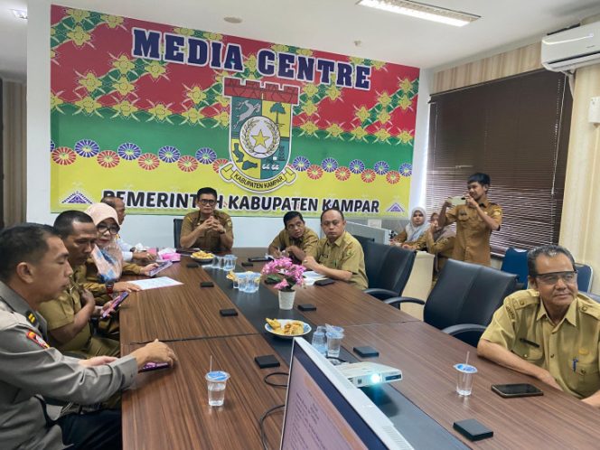 
					Pemda Kampar Ikuti Rakor Pengendalian Inflasi Daerah Dan Evaluasi Dukungan Pemerintah Daerah Terhadap Program 3 Juta Rumah