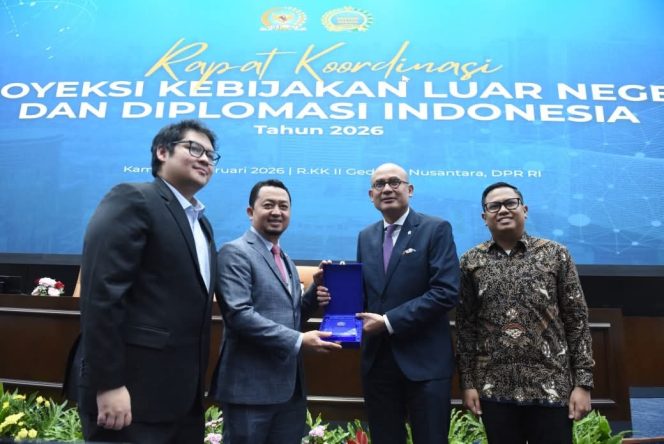 
					BKSAP dan Kemlu Perkuat Koordinasi Diplomasi, Kepesertaan BoP Jadi Sorotan