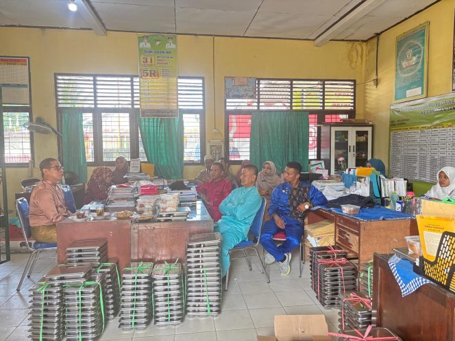 
					Plt. Sekretaris Disdikpora Kampar Tinjau SDN 001 Balam Jaya, Pastikan Tidak Ada Penjualan LKS