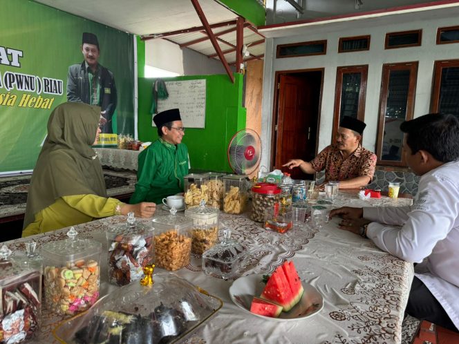 
					Hendry Munief Silaturahmi dengan Ketua NU dan Muhammadiyah Riau: Kolaborasi Bangun Ekonomi Ummat