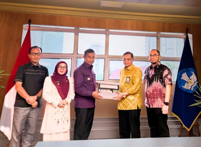 
					Demi Fasilitas Sekolah Layak, Pemkab Kampar Kejar Alokasi APBN 2026 di Kemendikdasmen