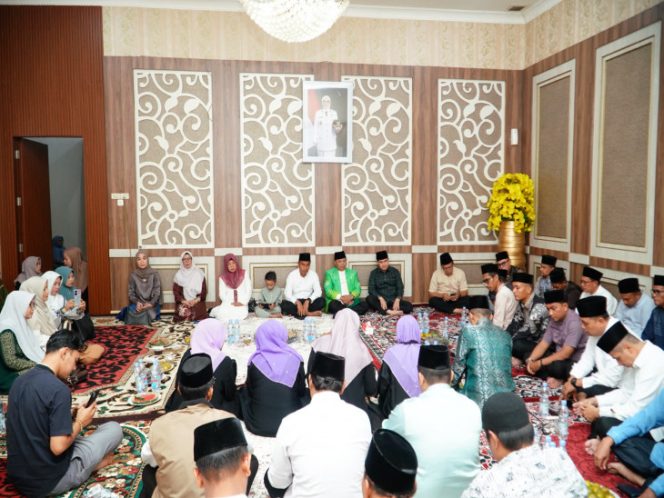 
					Khatam Alqur’an dan Buka Bersama, Bupati Kampar ; Ramadhan Adalah Bulan Al-Quran, Perkuat Silaturahmi, Raih Ketaqwaan Kepada Allah SWT