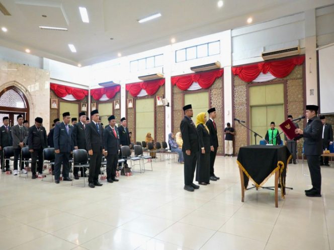 
					Wakili Bupati Kampar, Pj Sekda Kampar Lantik 26 Pejabat Administrator di Lingkungan Pemerintah Kabupaten Kampar