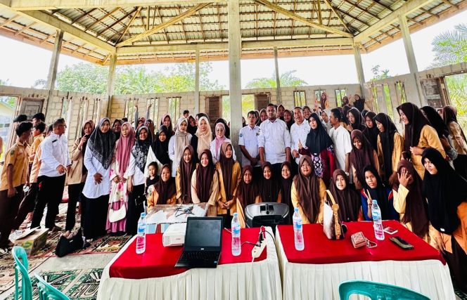 
					BNK Kampar Gelar Sosialisasi Bahaya Narkoba di SMPN 3 Kampar Kiri Tengah, Siswa Antusias