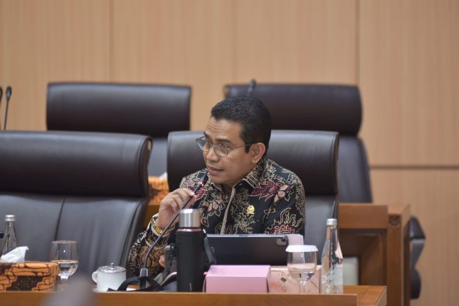 
					Anggota Komisi VII DPR Hendry Munief Apresiasi Kinerja Kementerian UMKM 2025, Penyaluran KUR Capai 94,4 Persen