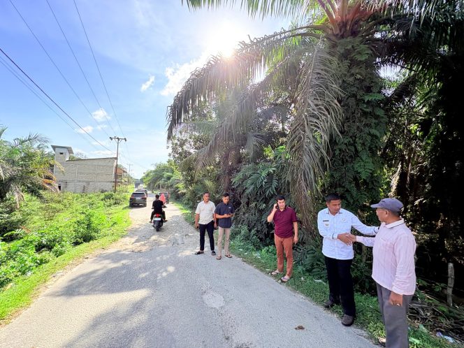 
					Bupati Kampar Ahmad Yuzar Tinjau Box Culvert Jalan Penghubung Kampar Kiri dan Kampar Kiri Hulu