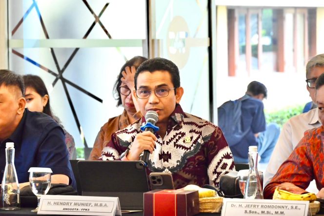 
					Hendry Munief : SNI Bukan Sekedar Sertifikasi, Melainkan Instrumen Kedaulatan Negara