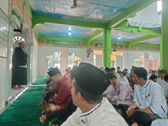 
					Meneteskan Air Mata, H. Amril Engku Mudo Ucap Terima Kasih ke Bupati Kampar