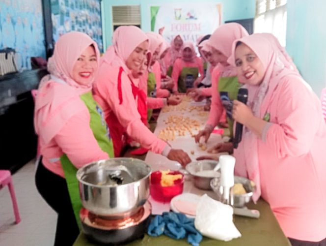 
					GOW Kab. Kampar Laksanakan Pelatihan Pembuatan Kue Bolen Pisang