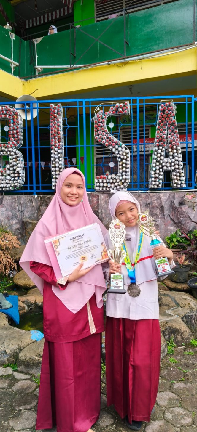 
					IV Jabal Nur Proud of You Kartika